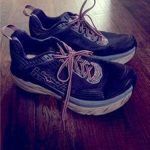 Hoka size 9 shoes